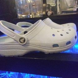 Crocs Men 8 Women's 10