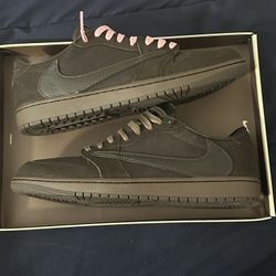 Travis Scott Jordan 1 Velvet 