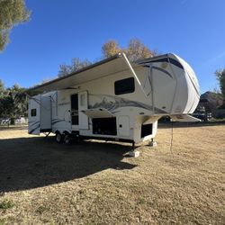 2011 Heartland Bighorn 3055RL