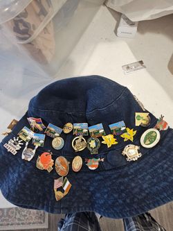 Team On A HATLot Of Vintage Lapel/Hat Pins Bowling CWBA