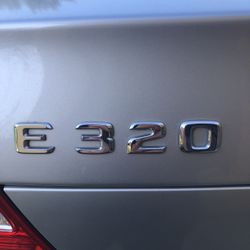 2005 Mercedes E320