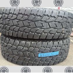 35 X 12.50 R17 Toyo Open Country Set of 2 Used Very Clean Condition