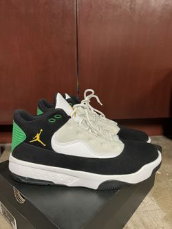 Jordan Max Aura 2 Lucky Green Brand New