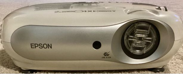 EPSON POWERLITE HOME20 PROJECTOR WITH EXTRAS