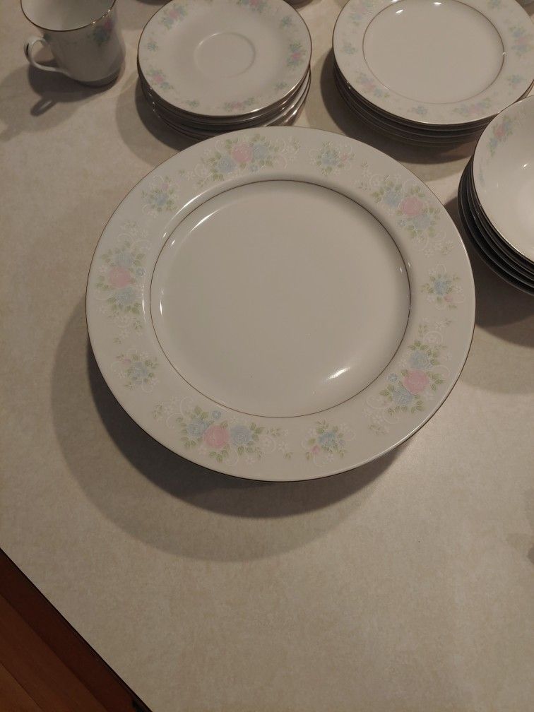 China Garden Prestige China Set