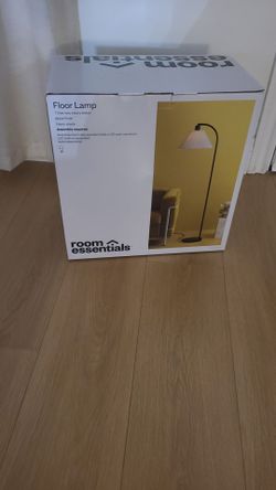 Room essentials floor lamp