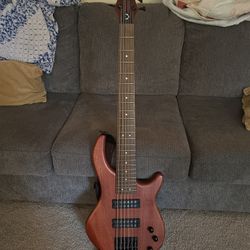 Dean 6-String Bass