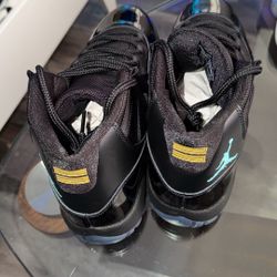 Air Jordan 11 Retro Size 9.5 