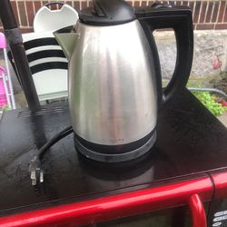 Very Good Condition Water Kettle 