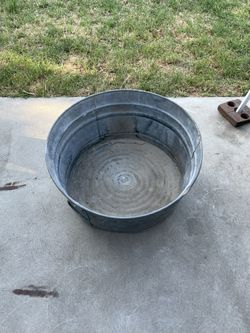 Old Galvanized Wash Tub 