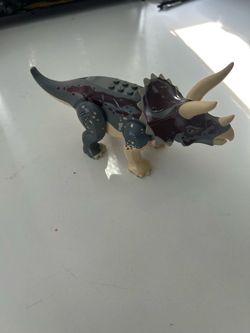 LEGO Jurassic world Dominion authentic Lego Triceratops