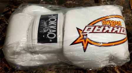 YOKKAO 16oz Gloves For Boxing / Muay Thai / Kickboxing