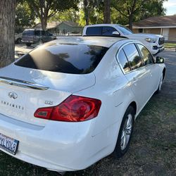 2012 Infiniti G25