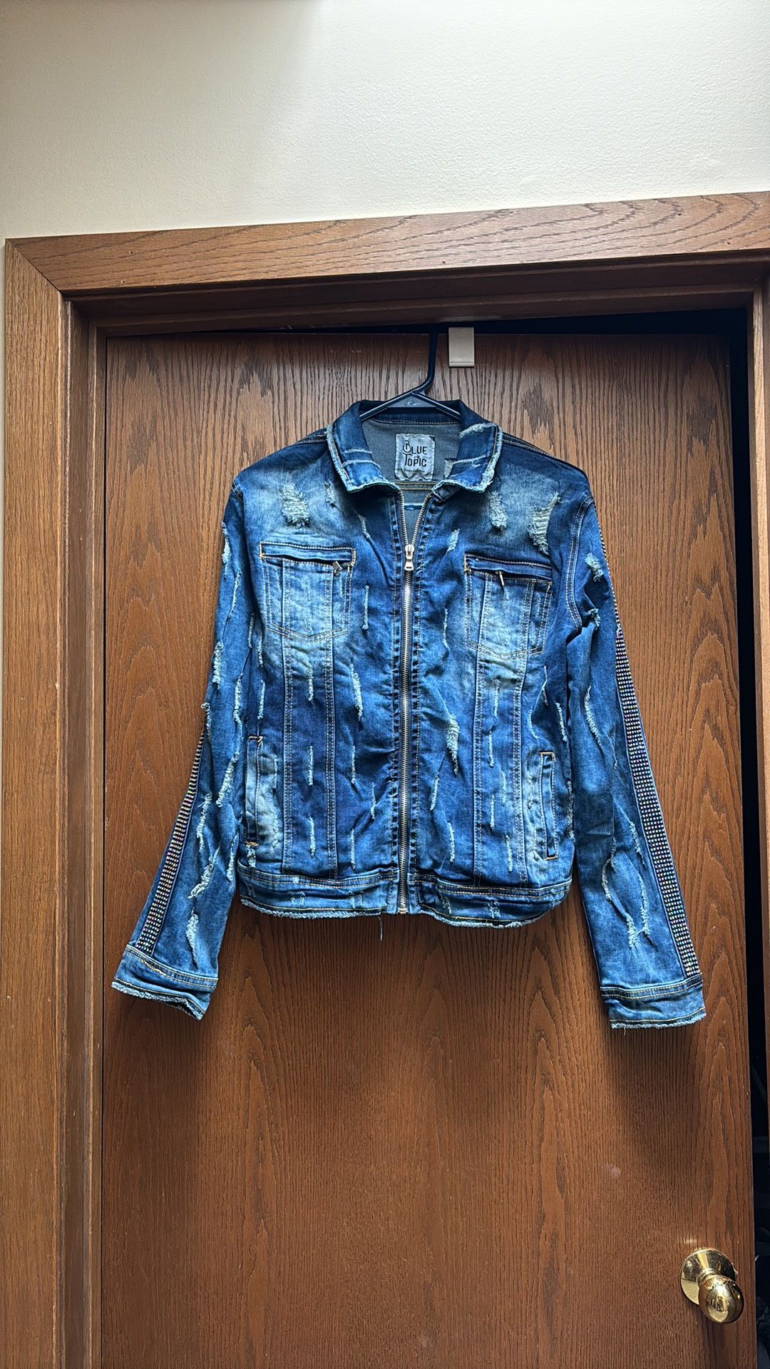 Distressed Blue Topic Denim Blue Jacket With Sequins