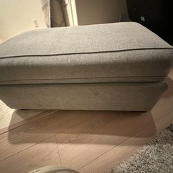 Grey Fabric Rectangle Cocktail Ottoman, pick up in Temple city 