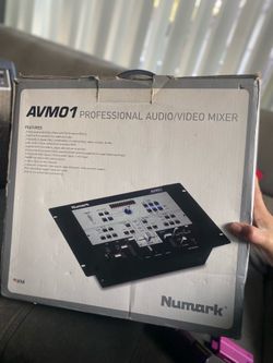 Newmark avm01 professional audio
