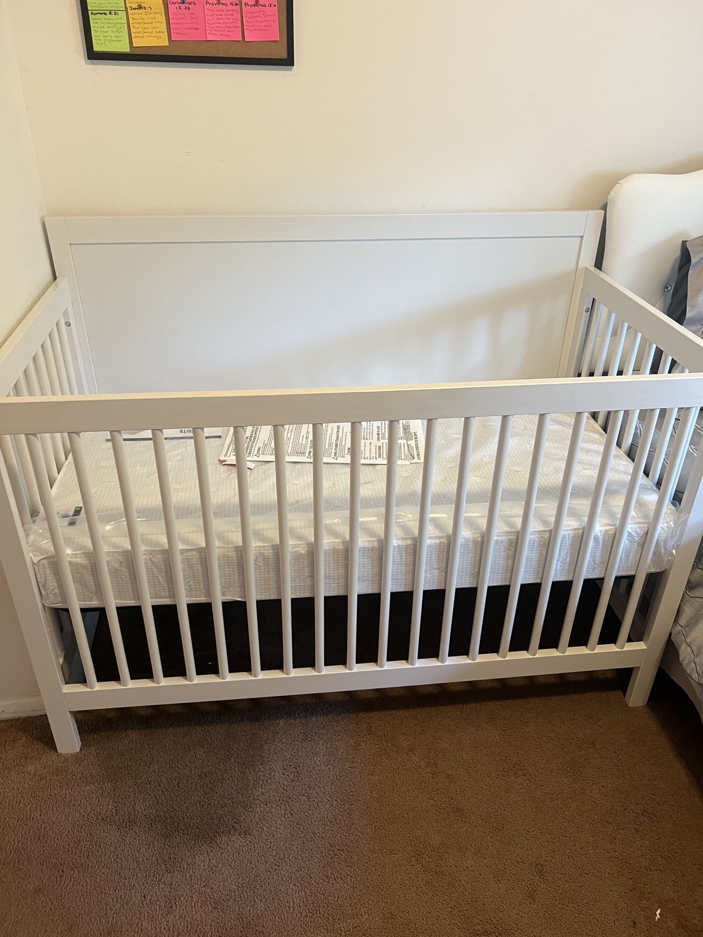 White 4 In 1 Baby Crib