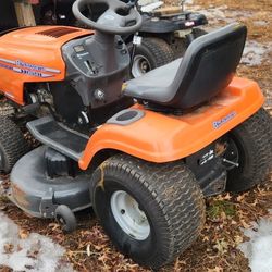 Husqvarna Yth1542 Lawn Tractor 