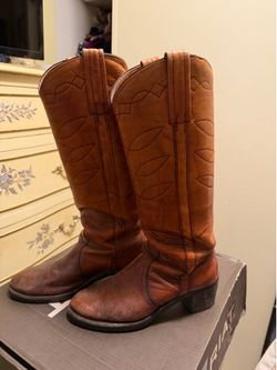 Frye tall boots size 8 women’s