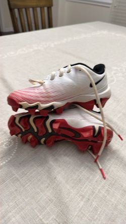 Nike youth football cleats size 13c - used once