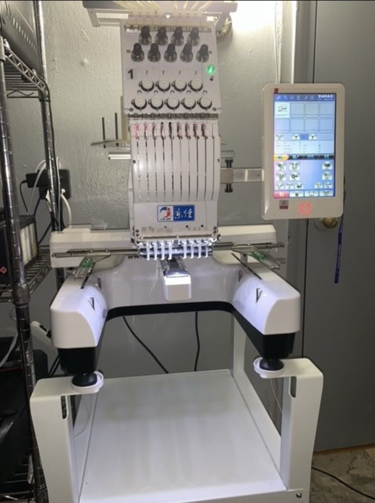 Embroidery Machine 8 Needle