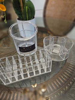 Acrylic make up organizer