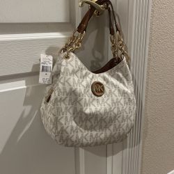 Michael Kors purse