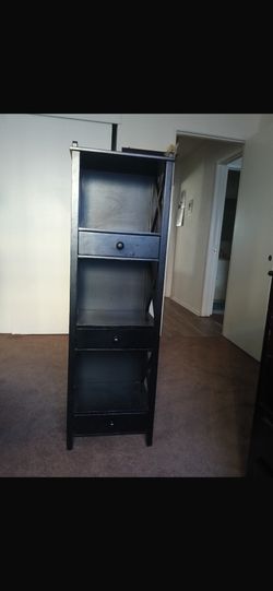 3 Stands Shelf And Wardrobe