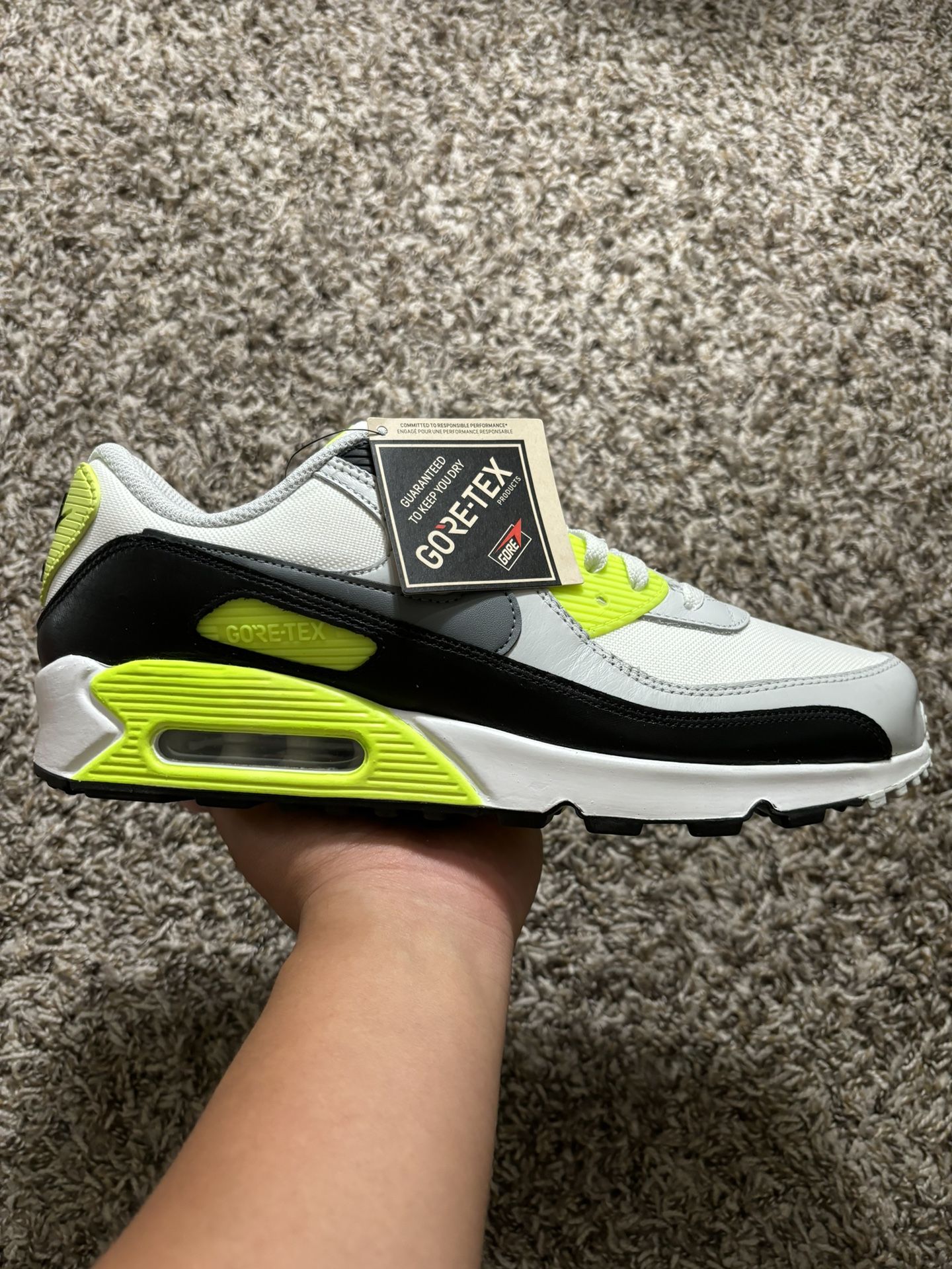 Nike Air Max 90 Gore Tex Summit White Volt Black Cool Grey Size 11 Brand New