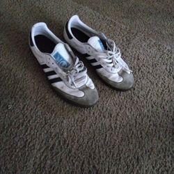 Sambas Size 14
