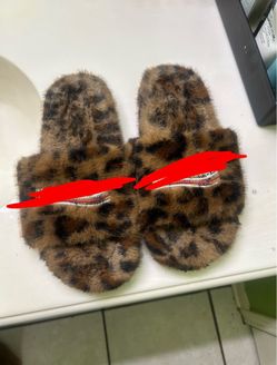 Balenciaga slides SIZE 9