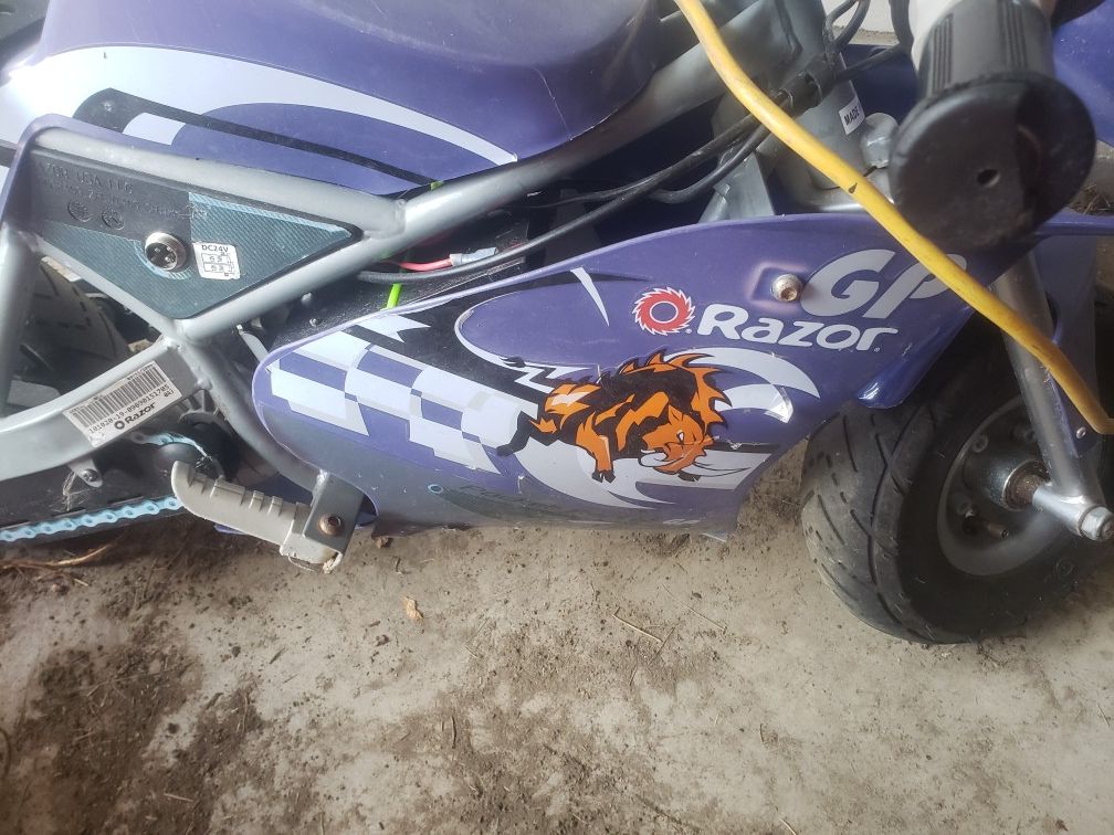 Razor crotch rocket