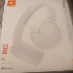 JBL Tune 520BT - Wireless on-ear headphones - White