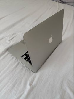 MacBook Air 13-inch 2015 model