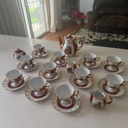 Vintage Tea Pot And Tea Cups 