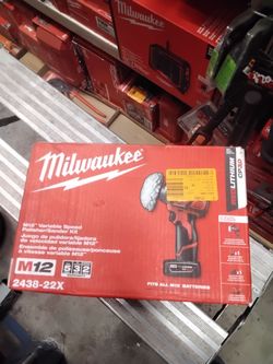 Milwaukee M12 Variable Speed Polisher/Sander Kit