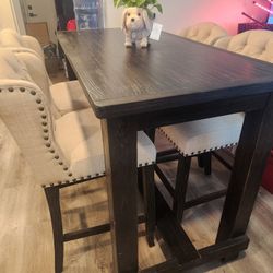 High Ball Wooden Black Dinning Room Table 4 Cloth Covered Chairs 