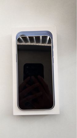 iPhone 16e (UNLOCKED)