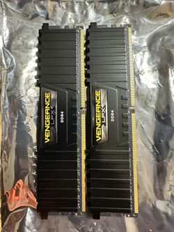 16GB RAM Kit (2x8GB) Corsair Vengeance CMK 16GX4M2A 2400C14 DDR4 16GB(2X8GB) 2400 MHz