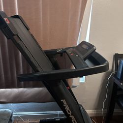 Treadmill 