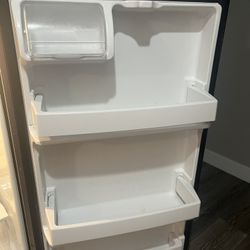 GE Refrigerator 