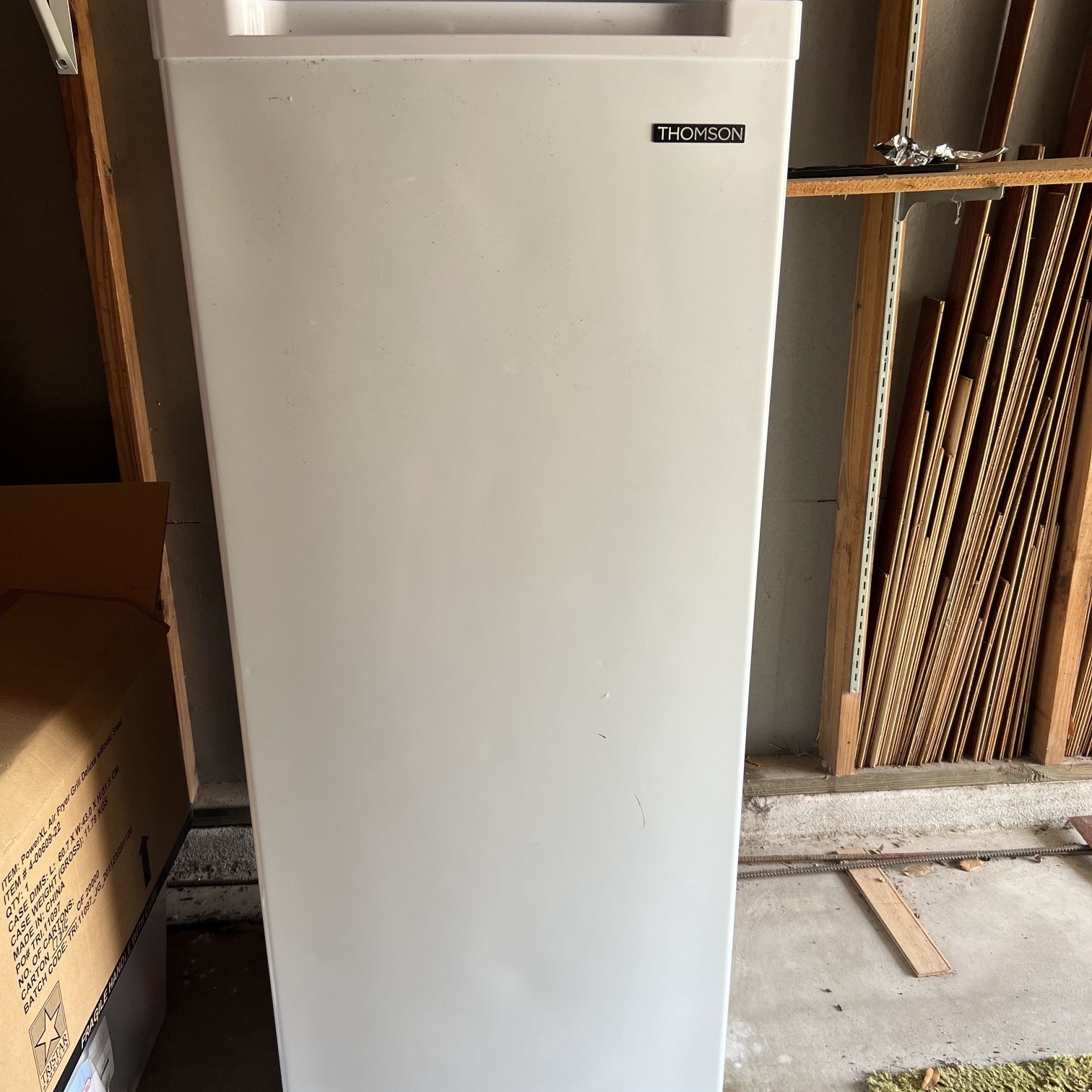 Thomson Upright Freezer (6.5 cu. ft.) for Sale in Pasadena, TX