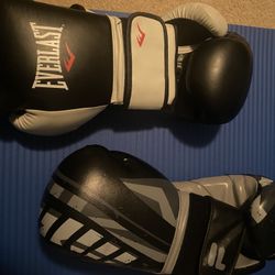 Boxing Gloves 