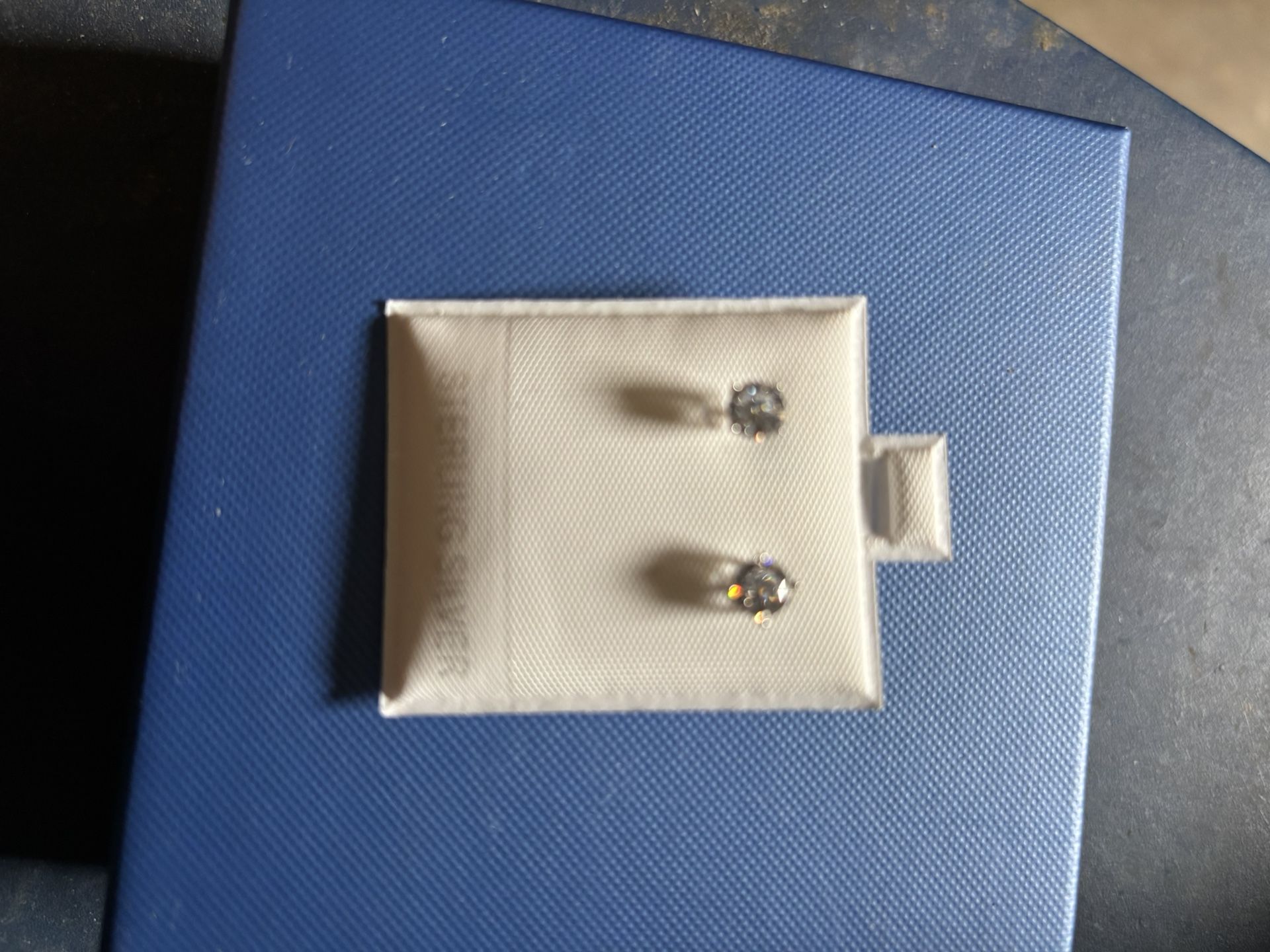 Lab Grown Diamonds Round Cut Solitaire Stud Earrings 1/6 ct tw Sterling Silver (I/SI2)