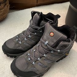 Merrell Hiking Boots Size 8