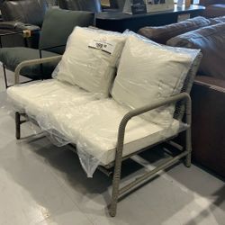 Granby Padded Wicker Loveseat 