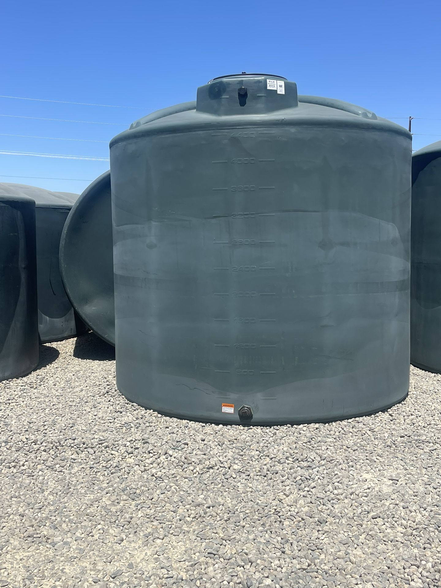 New 5000 Gallon Water Tanks