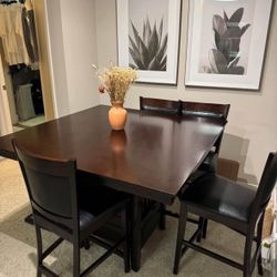Brown High Top Kitchen Table  With Chairs 