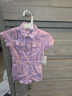 Baby girl never worn outfit