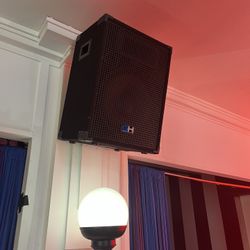 Powerful 800 Watt Speakers ! Set Of Two 